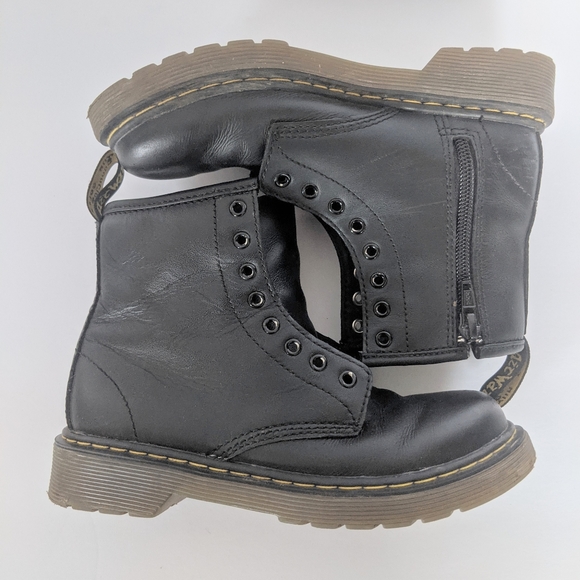Children's Doc Marten Boots - Picture 7 of 10